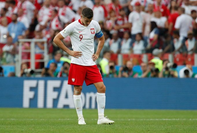 Smutný Robert Lewandowski po zápase Polsko - Senegal na MS 2018