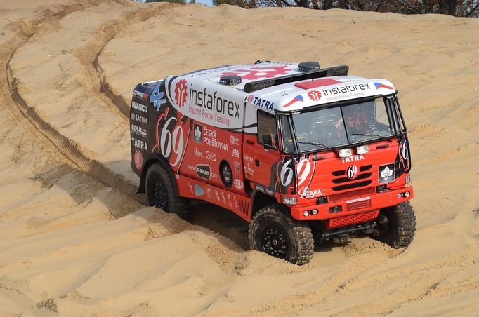 Dakar 2012 skončil pro Aleše Lopraisem těžkou havárií a dvěma zlomenými obratli.