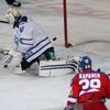 Hokej, KHL, Lev Praha - Dynamo Moskva: Niko Kapanen (39) - Alexander Lazušin