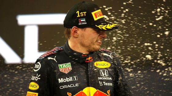 Světem F1 cloumaly emoce. Tak vypadala nejdramatičtější sezona nového milénia