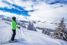 V tyrolském rodišti olympijského skokana na lyžích naučí lyžovat každého