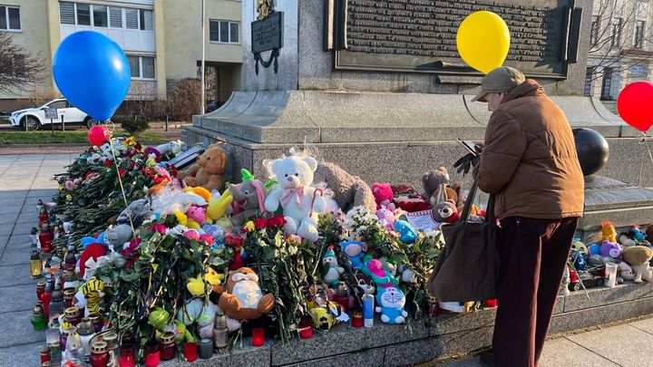 Kaliningradem zmítají protesty. Dítě tam ubil otčím, vraždu nahlásili jako zmizení