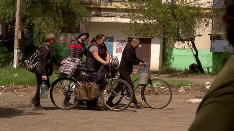 Reportáž: Tady zuří nejhorší boje. Lidé z Lysyčansku "nemají žádné plány"