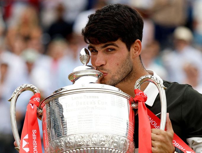 Jiří Lehečka - Carlos Alcaraz, finále Londýn Queen's Club 2025