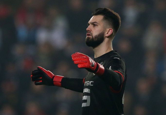 Brankář Rennes Tomáš Koubek při zápase s Marseille