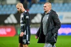 V Českých Budějovicích to po pádu na dno vře. Končí trenér Nikl, Zápotočný zůstává