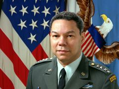 Colin Powell jako čtyřhvězdičkový generál americké armády.