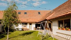 Přibice, Austrálie, příběh, rekonstrukce, statek, bydlení, hotel, manželé