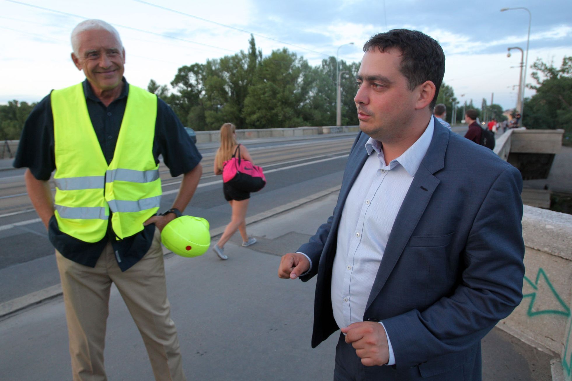 Zátěžové zkoušky Libeňského mostu