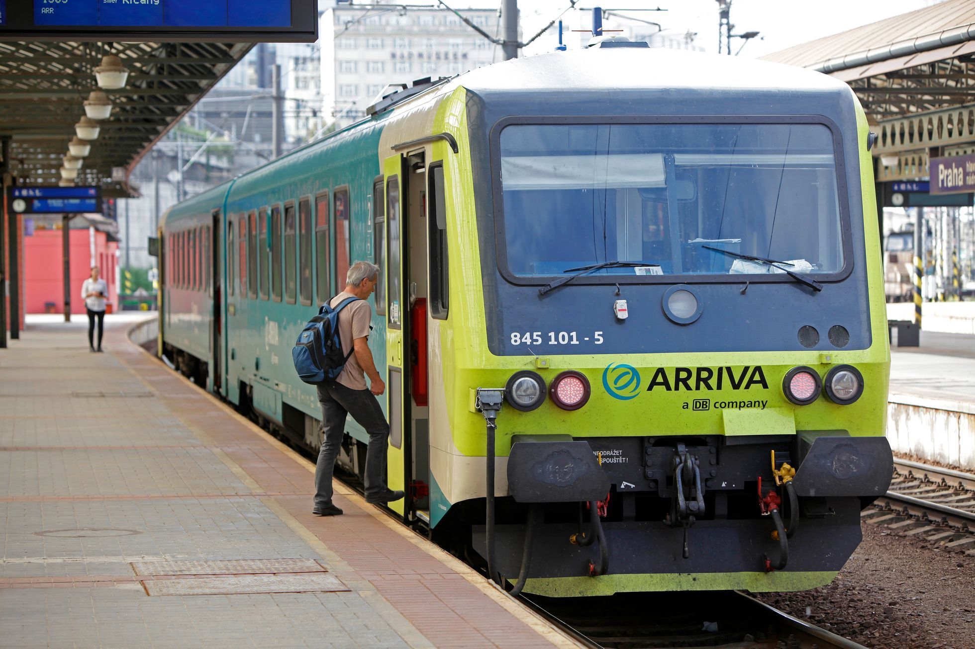ilustrační fotografie, vlak, Arriva, Praha, 2017