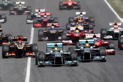 F1 ŽIVĚ: Rosberg vyhrál v Barceloně, Mercedes slavil double