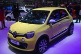 Nový Renault Twingo má motor vzadu a koncepce vozu bude shodná s novým smartem.