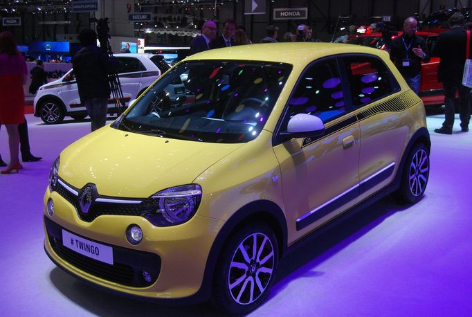 Nový Renault Twingo má motor vzadu a koncepce vozu bude shodná s novým smartem