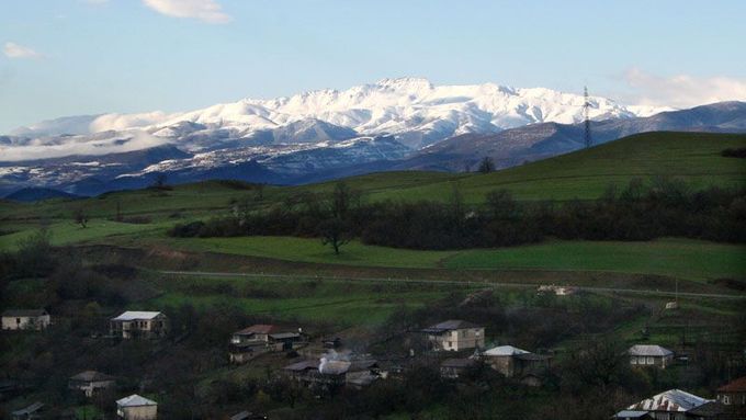 Náhorní Karabach 15 let po válce: Vrací se turisté i obavy z budoucnosti
