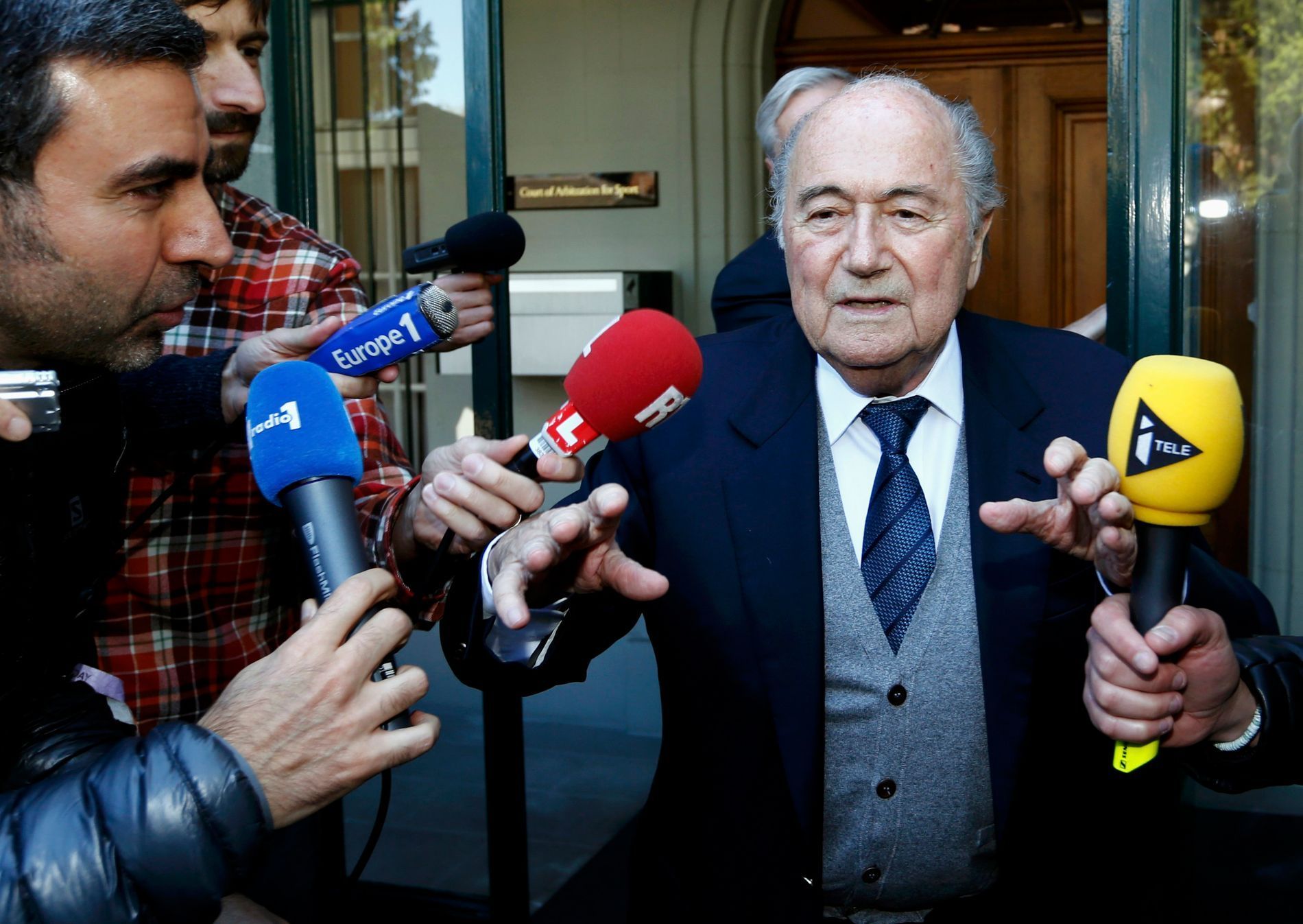 Sepp Blatter u arbitráže v Lausanne (2016)