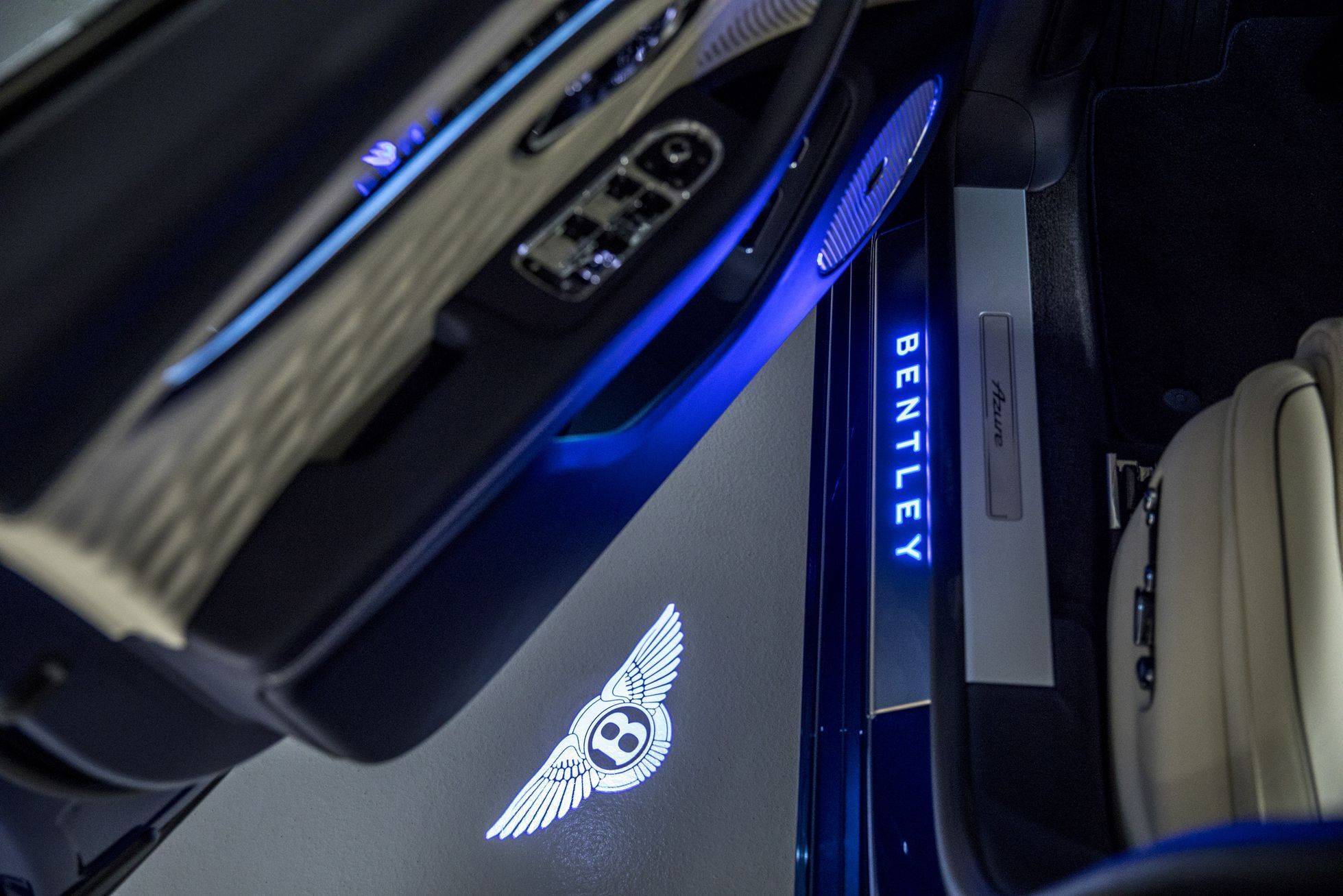 Bentley Flying Spur 2023