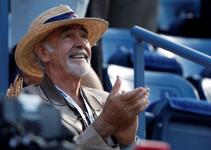 FILE PHOTO: Actor Sean Connery awaits the start of the U.S. Open men's final match between Serbia's Novak Djokovic and Britain's Andy Murray in New York, September 10, 20