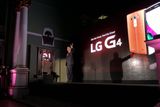 LG představilo v Londýně svou novou vlajkovou loď jako poslední z velkých výrobců telefonů s Androidem. U LG G4 věnovala firma velkou pozornost designu. Hlavní hvězdou má být model s koženým zadním krytem ve světle hnědé barvě, která časem získá unikátní patinu.