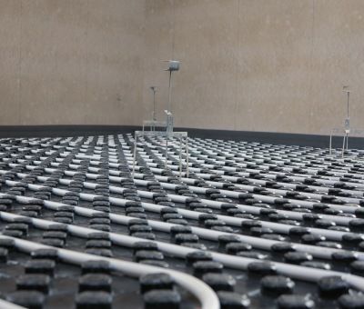 Ideálně připravený prostor pro pokládku litého cementového potěru CEMFLOW