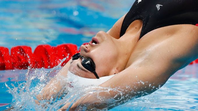 Kylie Jacqueline Masseová zaplavala ve finále znakařek na 100 metrů nový světový rekord.