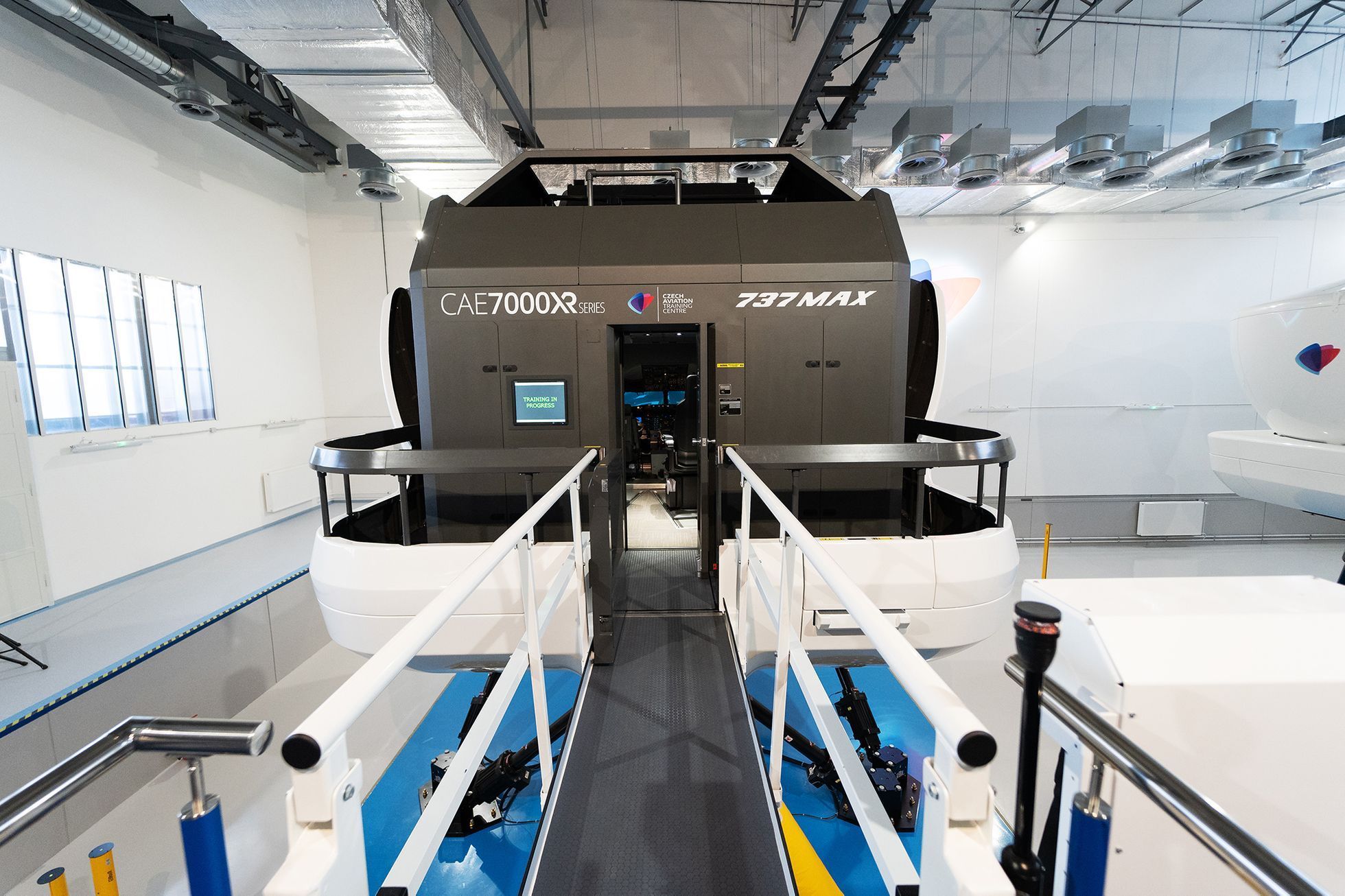 Nové simulátory pro výcvik pilotů na pražském letišti