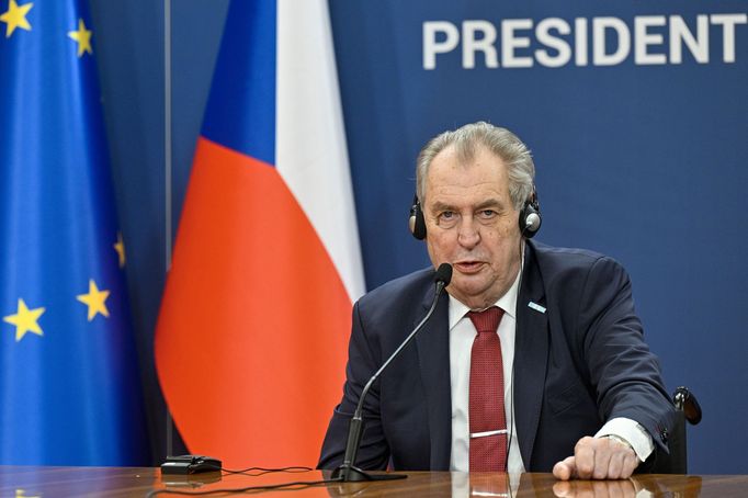 Český prezident Miloš Zeman hovoří na tiskové konferenci po jednání se srbským prezidentem Aleksandarem Vučičem, 30. ledna 2023, Bělehrad.