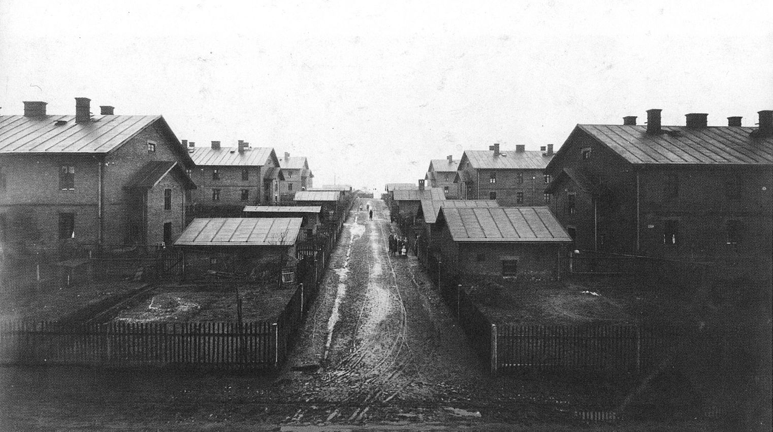 Kniha, Vzhůru dolů - Fotografické album průmyslového a kulturního dědictví uhelného hornictví ostravsko-karvinského revíru, Ostrava, Karviná, hornictví, historie, Magazín, Foto