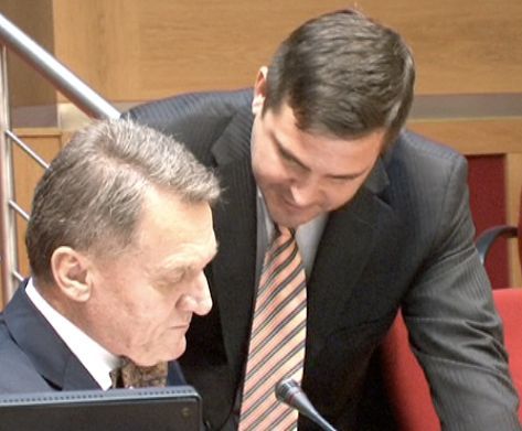 Neslyšitelné zahájení jednání na pražské radnici