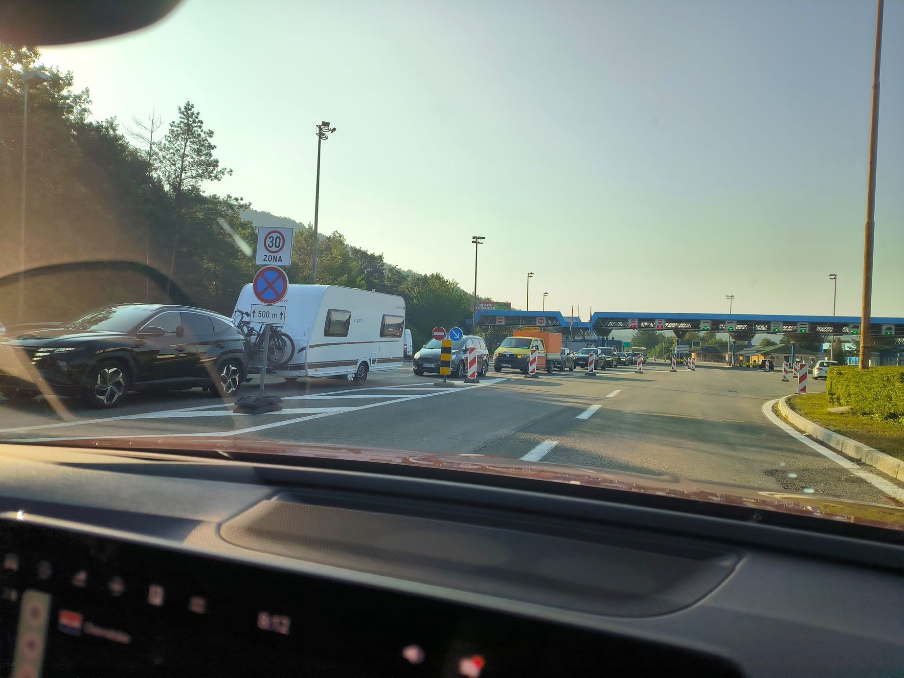 Kolona na hraničním přechodu z Chorvatska do Slovinska