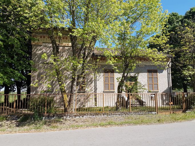 Ex Scuola Santa Margherita, bývalý školní areál, navržený v roce 1900 se skládá ze dvou budov. Nachází se v blízkosti města Fidenza.