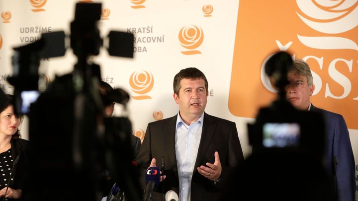 Takto navržený rozpočet je likvidační, řekl Hamáček. Požaduje 22 miliard navíc