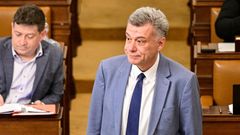 neuvedeno