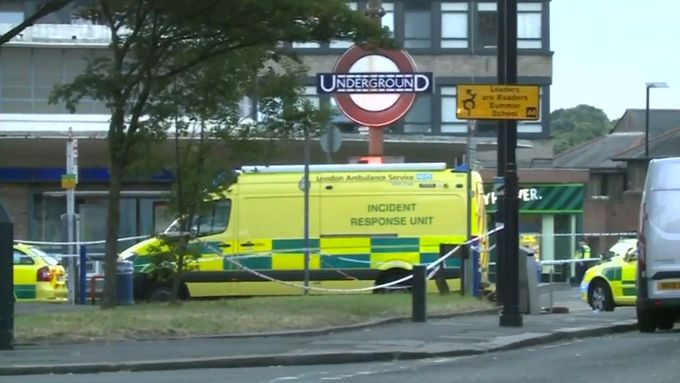 V londýnské stanici metra Southgate došlo k explozi