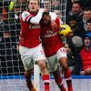 Wilsher a Walcott v utkání Chelsea - Arsenal