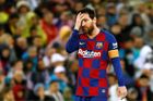 Messi zůstává. Útočník nevyužil klauzuli ve smlouvě, Barcelonu zatím neopustí