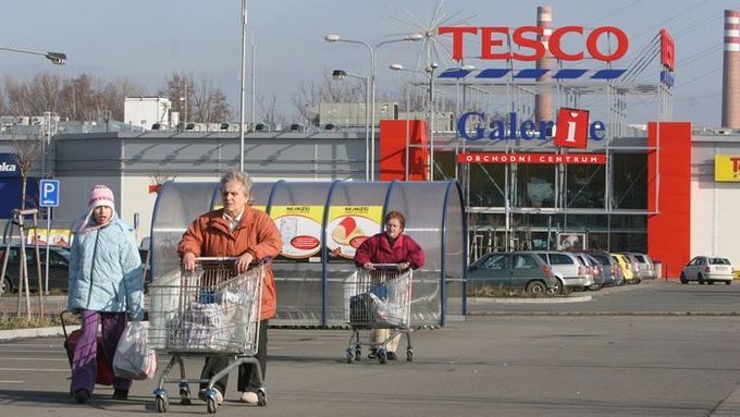 Momentka od hypermarketu. Tesco Ostrava.
