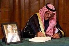 Zemřel kuvajtský emír šajch Navaf Ahmad Džábir Sabah, bylo mu 86 let