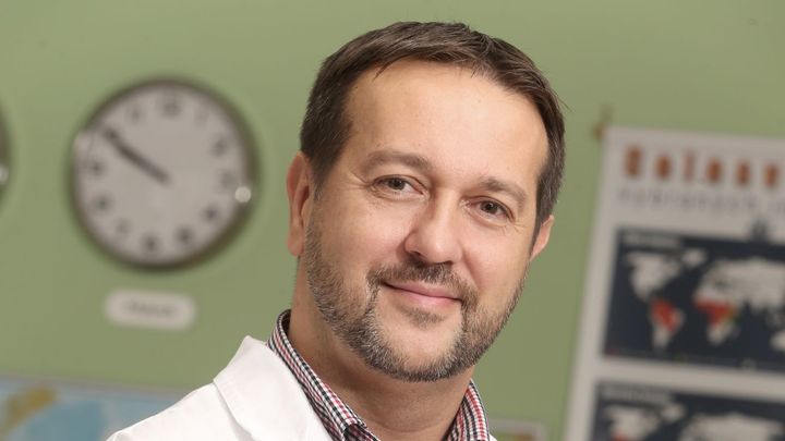 Máme čas se nadechnout. Na podzim přijde další vlna omezení, říká epidemiolog Maďar