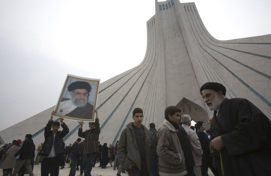 Protestující skupina v Íránu