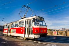 Pražští radní odvolali členy dozorčí rady dopravního podniku včetně předsedy Kocourka