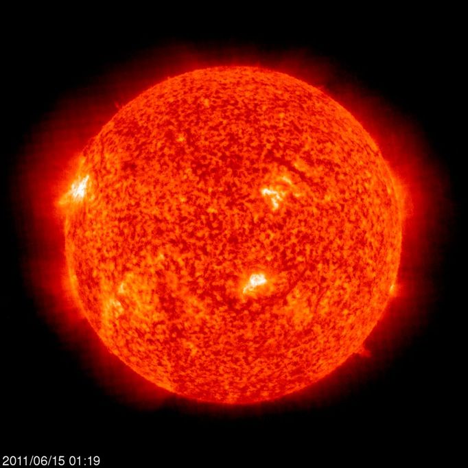 Snímek pořízený sondou SOHO (Solar and Heliospheric Observatory) v půli června dokazuje, že Slunce vstupuje do periody s nižší solární aktivitou.