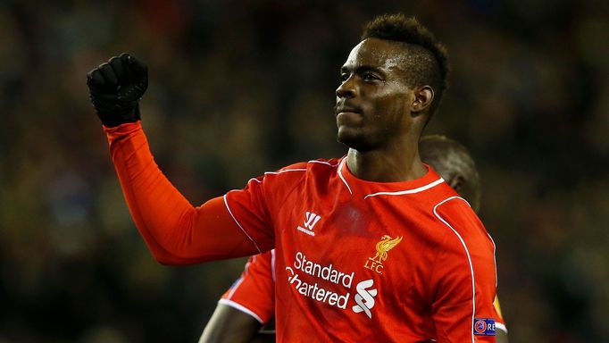 EL, Football - Liverpool: Mario Balotelli slaví gól