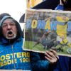 Fanoušek Bocy Juniors protestuje proti odchodu Juana Romana Riquelmeho