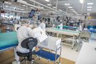 Výrobce zdravotnických potřeb a pomůcek Hartmann-Rico rozšířil automatizaci pro výrobu operačních roušek v závodě ve Veverské Bítýšce na Brněnsku, investoval 90 milionů korun.