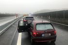 Jak vypadá cesta do Německa: U hranic jsou dlouhé kolony, řidiči čekají i dvě hodiny