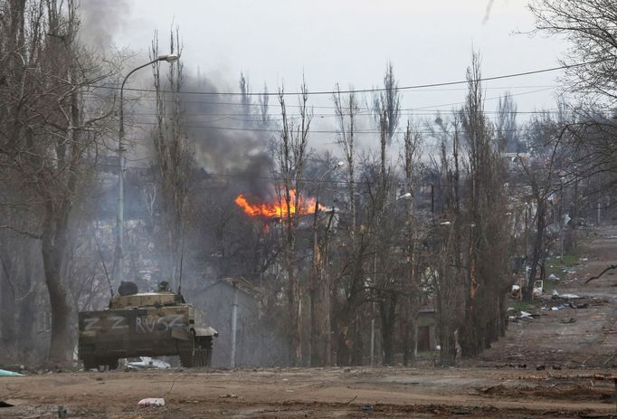 Záběr z přístavního města Mariupol na Ukrajině, které čelí obklíčení a ničivému bombardování ruských invazních sil. 11. 4. 2022