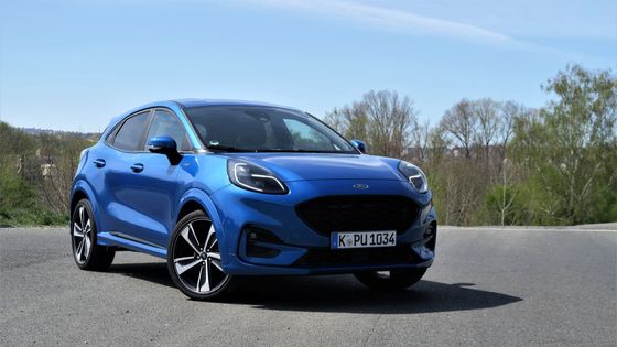 Ve městě kočka, v zatáčkách šelma. Ford Puma je trefa do černého ve všem kromě ceny