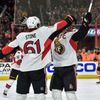 Mark Stone a Erik Karlsson slaví gól Ottawy Senators