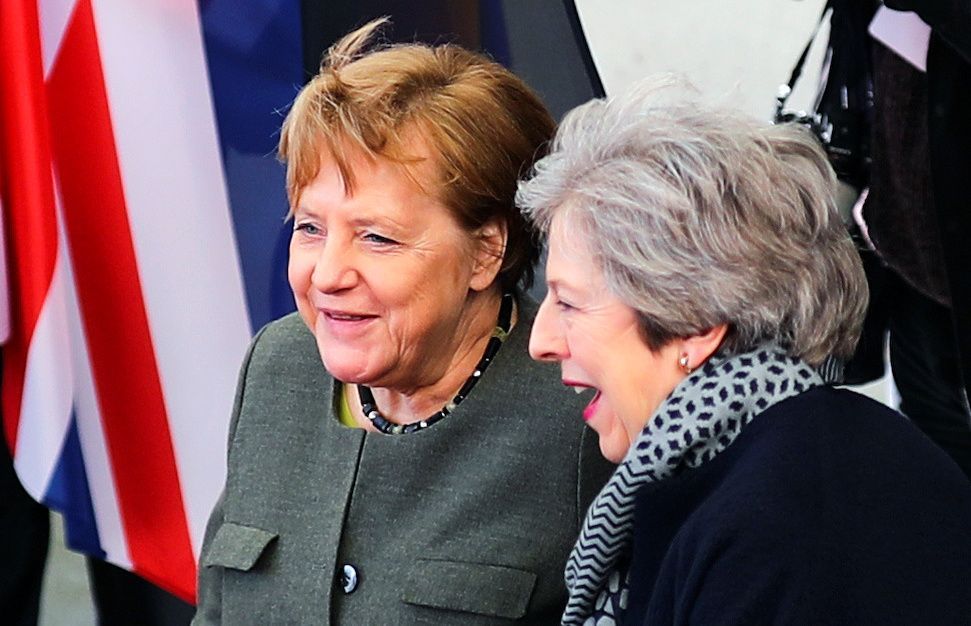 Angela Merkelová a Theresa Mayová na schůzce v Londýně.