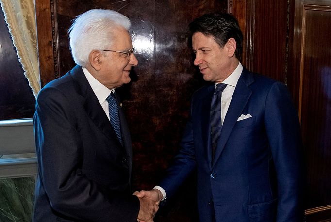 Italský prezident Sergio Mattarella a premiér Giuseppe Conte.